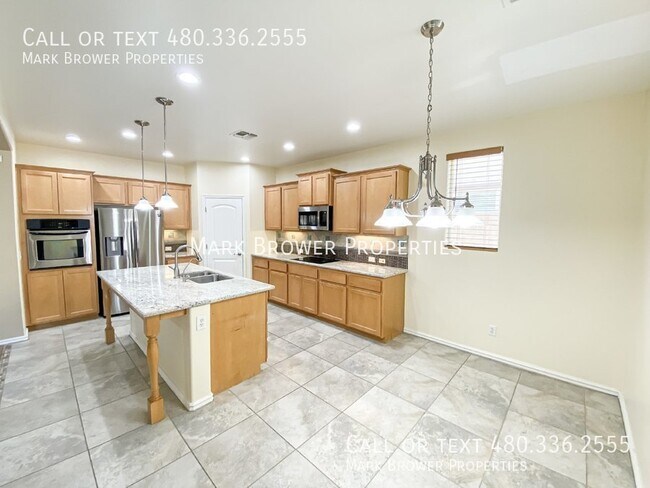 Building Photo - 3571 S Arizona Pl