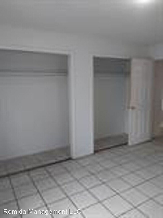 Building Photo - 114 N Pearl St