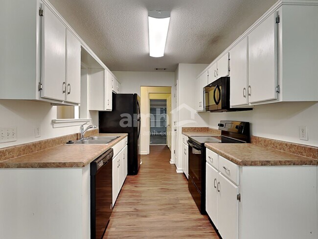 Foto del edificio - 20 Carlisle Ln