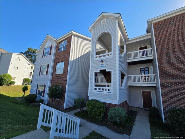 Foto del edificio - 267 Waterdown Dr