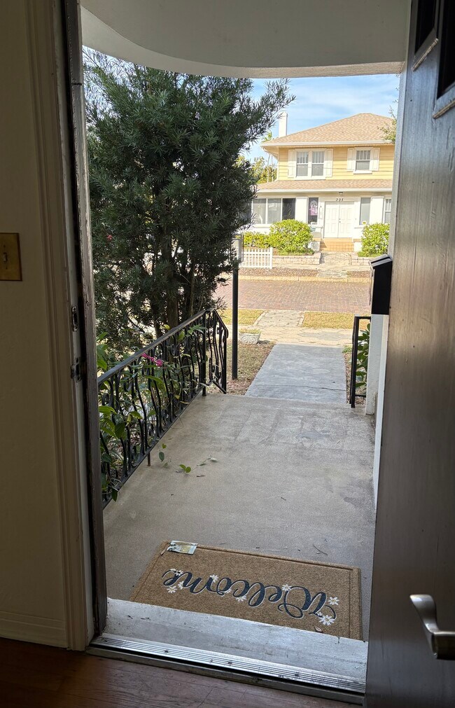 Foto del edificio - 306 14th Ave NE