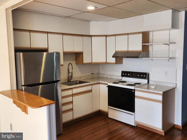 Foto del edificio - 7517 Brookhaven Rd