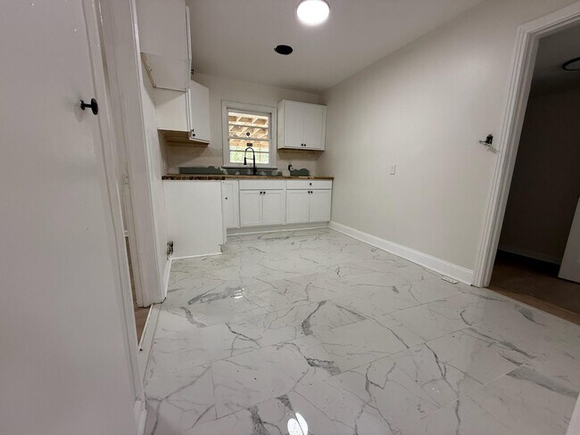 Foto del edificio - 3979 Thomas Ave