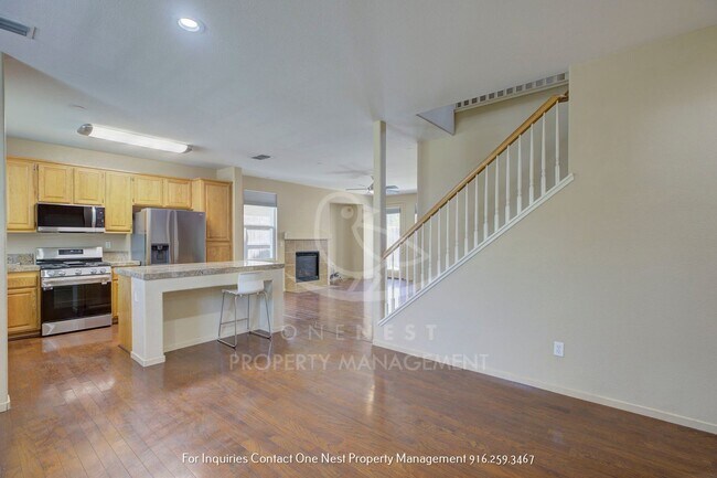 Foto del edificio - Lincoln Crossing; 4 bedroom in Gated commu...