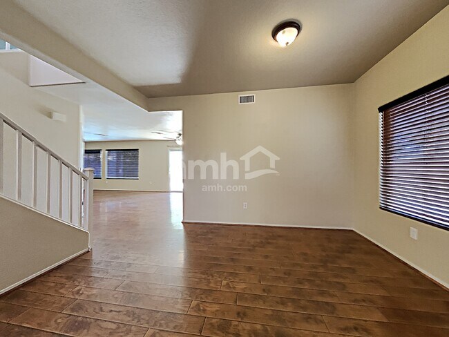 Building Photo - 1129 Devon Downs Avenue