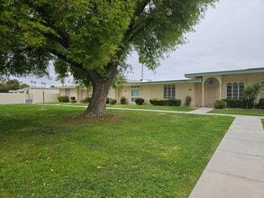 Building Photo - 9916 W Lancaster Dr