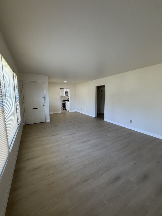 Building Photo - 6869 Marguerita Ave
