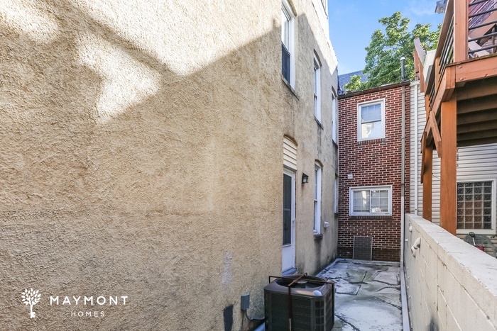 Building Photo - 7 E Ostend St