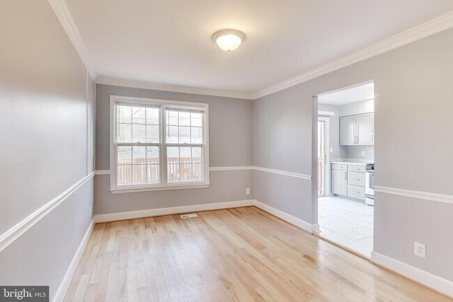 Foto del edificio - 2851 Strauss Terrace