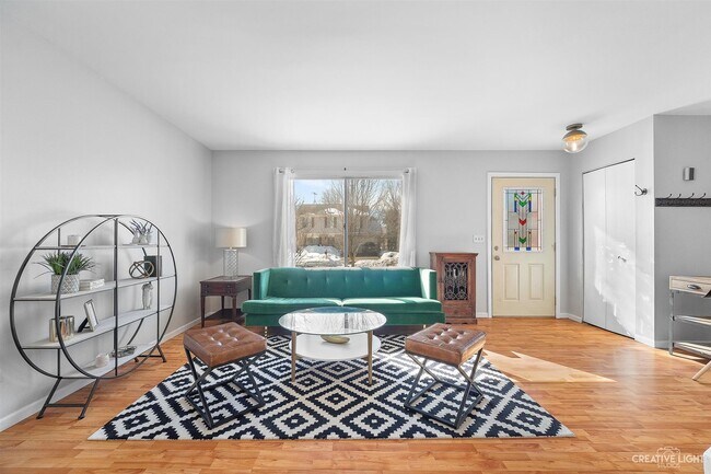 Foto del edificio - 748 Hageman Pl