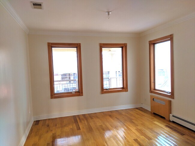 Master King Bedroom - 183 72nd St