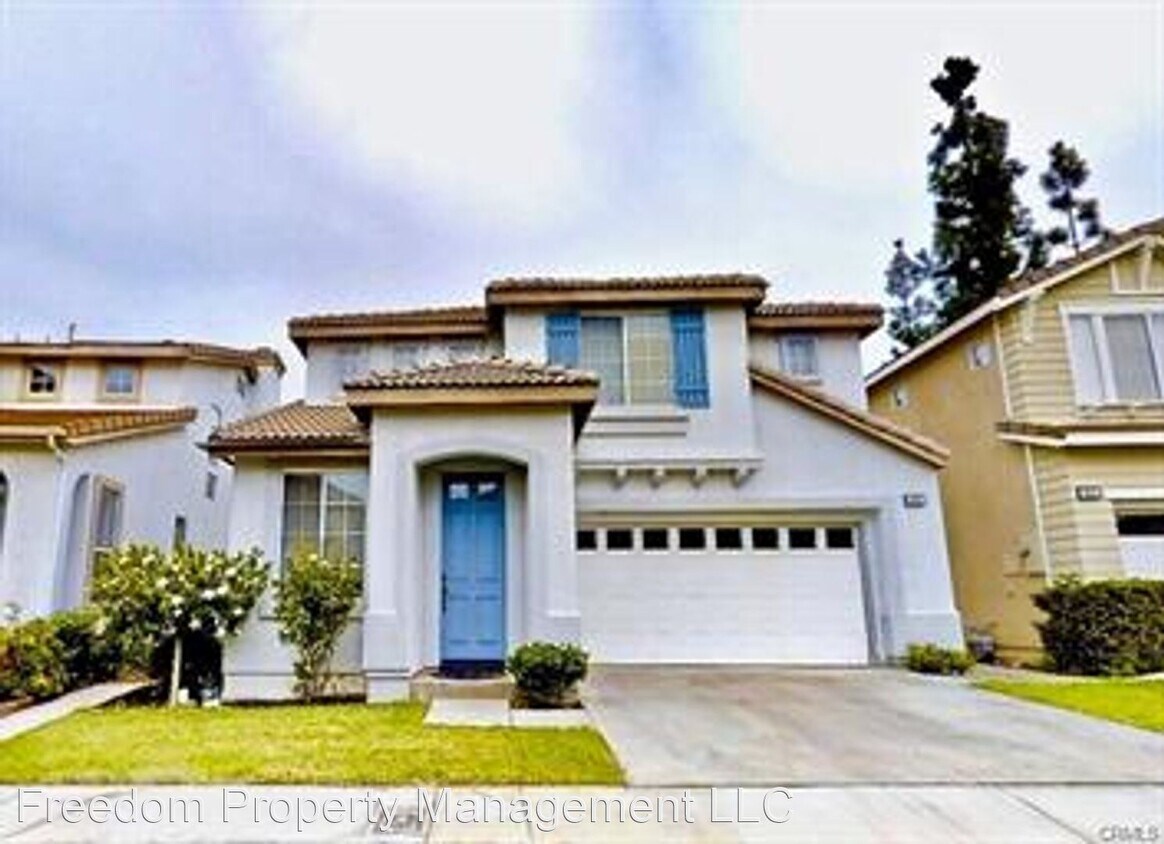 Foto principal - 4 br, 2.5 bath House - 5827 E Bottlebrush