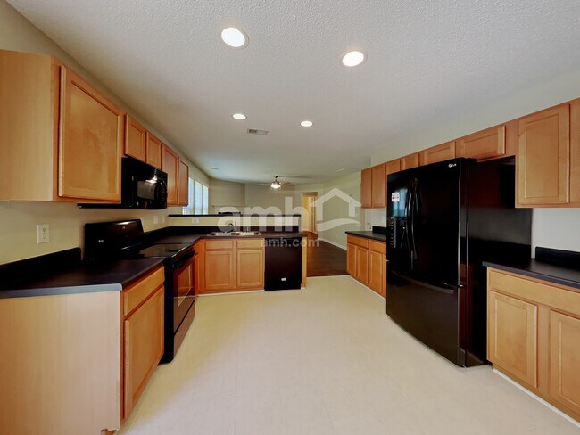 Foto del edificio - 347 Dogwood Creek Pl