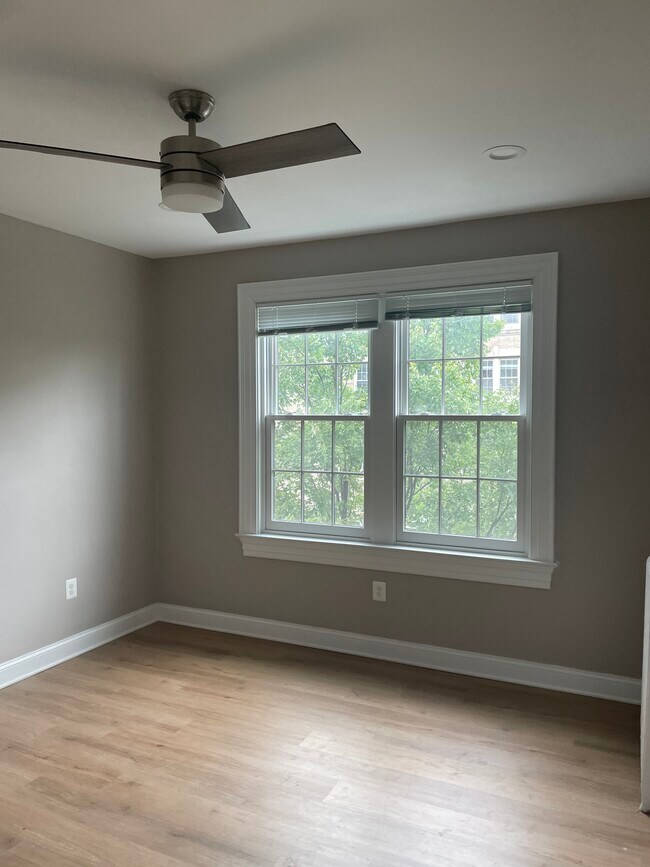 Foto del edificio - 1818 Vernon St NW