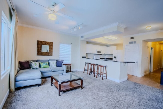 Foto del edificio - 16819 Front Beach Rd