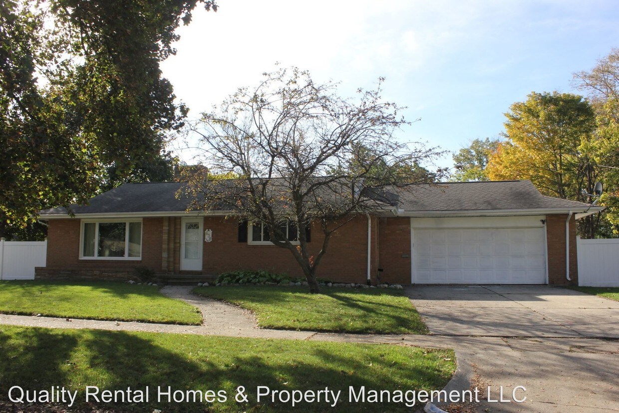Foto principal - 638 Maxine St