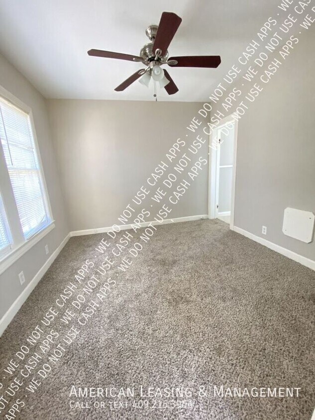 Foto principal - 2245 Long St