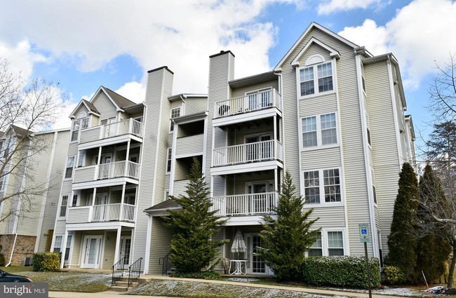 Building Photo - 6300 Bayberry Ct