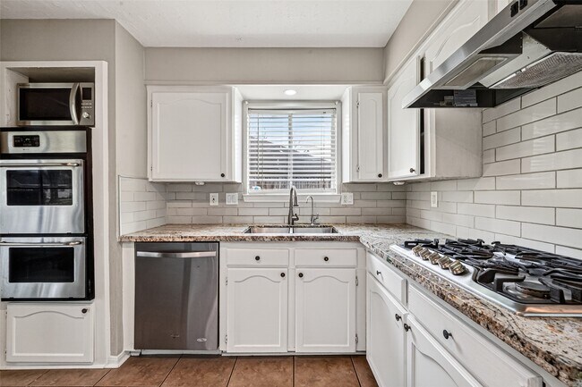 Building Photo - 519 Asheboro Dr