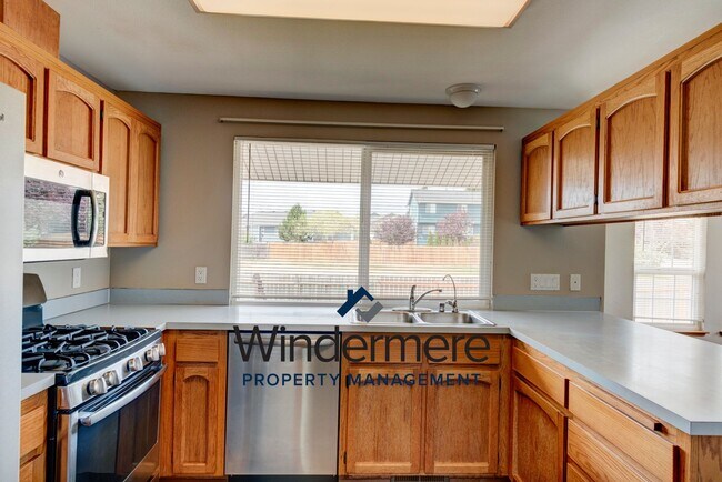 Foto del edificio - 3 Bed 2 Bath Home