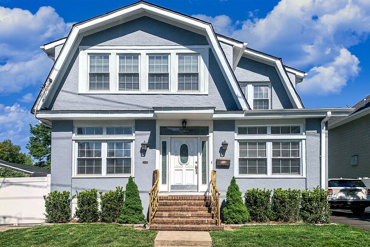 110 Kingsley St, Leonia, NJ 07605 House Rental in Leonia, NJ