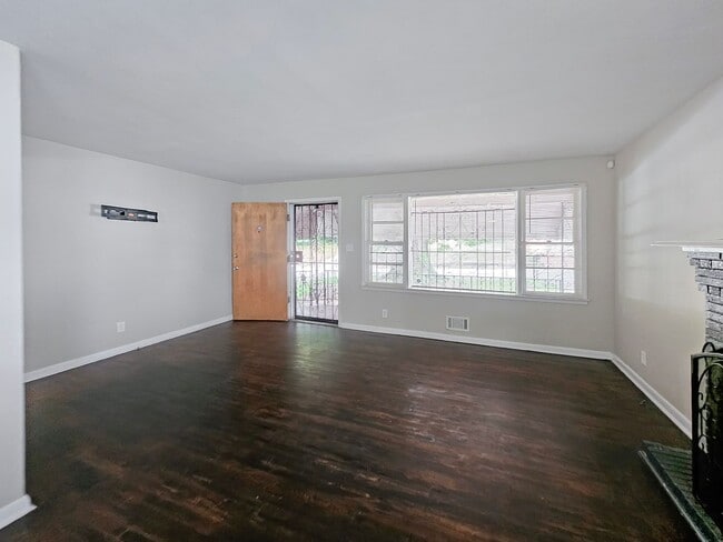 Foto del edificio - 4-Bedroom Ranch in the Heart of Atlanta – ...