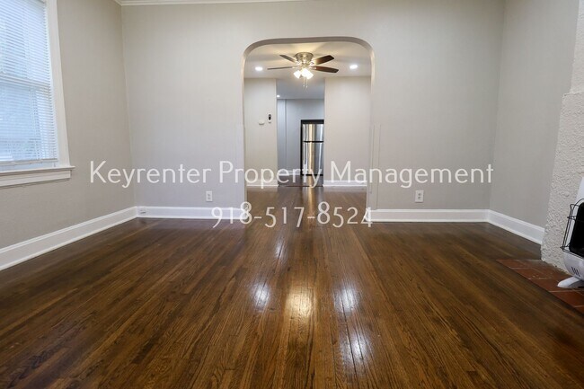 Foto del edificio - 345 S Zunis Ave