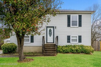 Building Photo - 10509 Hillpark Dr