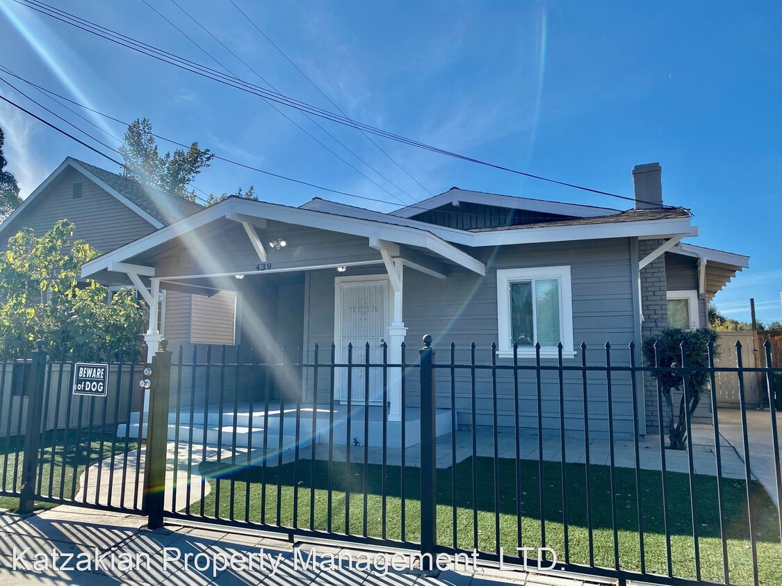 Primary Photo - 3 br, 2 bath House - 439 N. Sierra Nevada