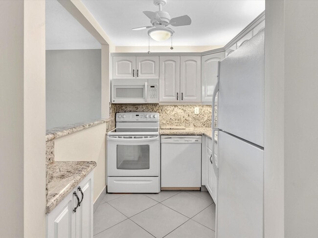 Building Photo - 1421 S Ocean Blvd