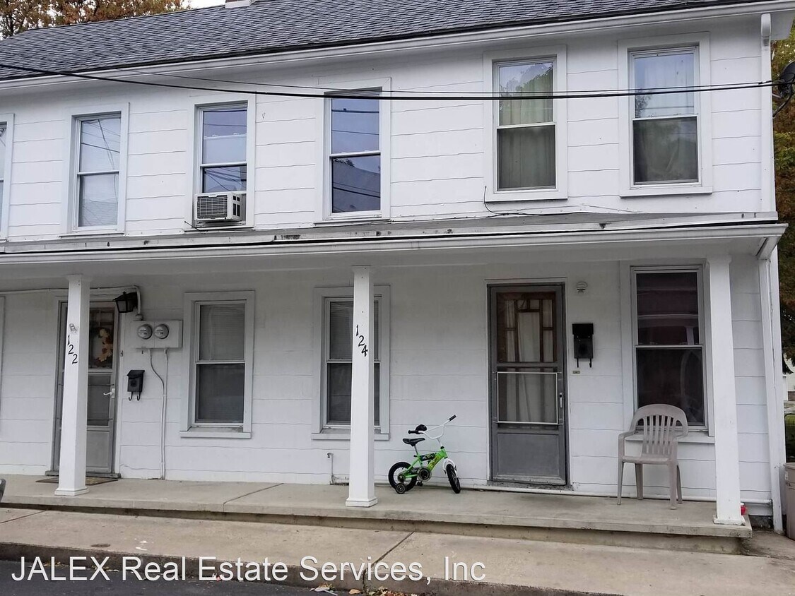 Primary Photo - 2 br, 1 bath House - 124 N Penn St