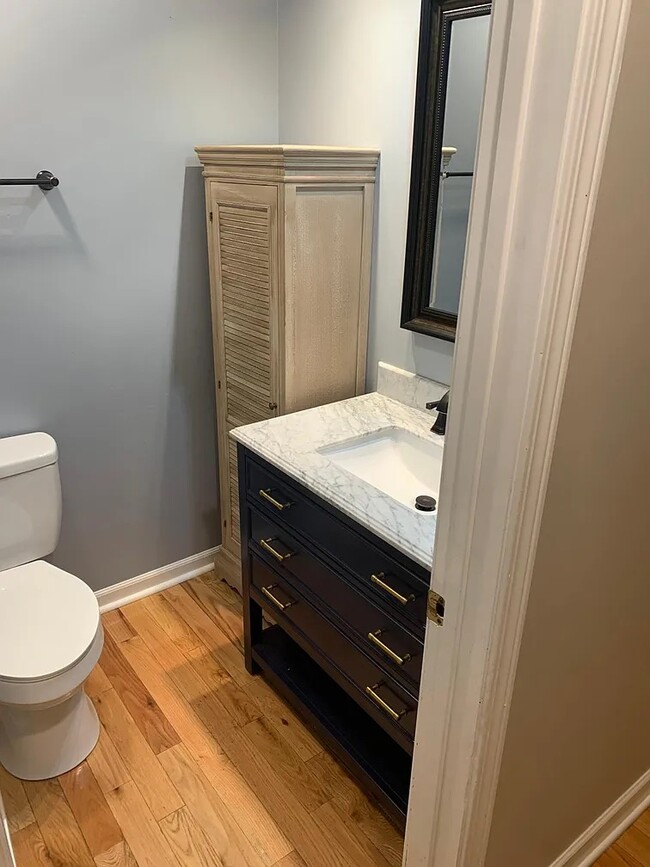 Foto del edificio - 1304 N Washington St