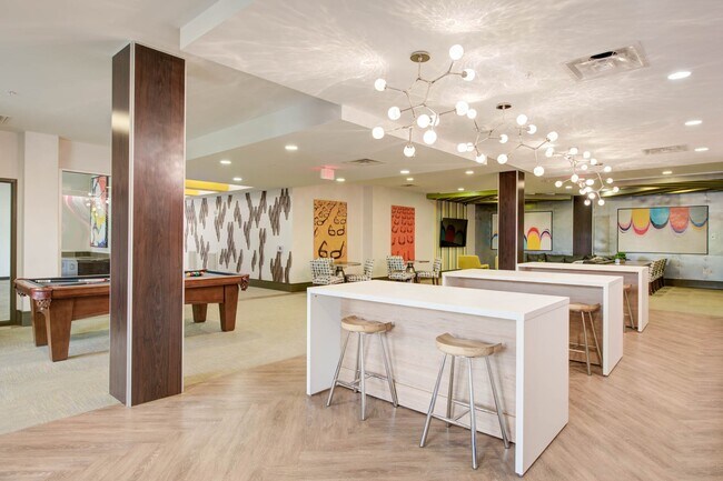 Apartamentos Park-On-Morton cerca de la Universidad de Indiana en Bloomington, casa club para residentes, sala de juegos - The Park on Morton