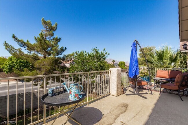 Building Photo - 8608 Honey Vine Ave