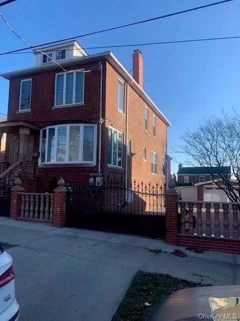 Primary Photo - 2230 Woodhull Ave