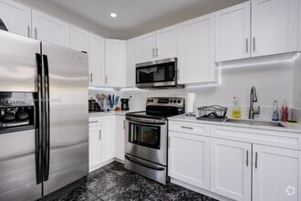 Building Photo - 2784 NW 9th St