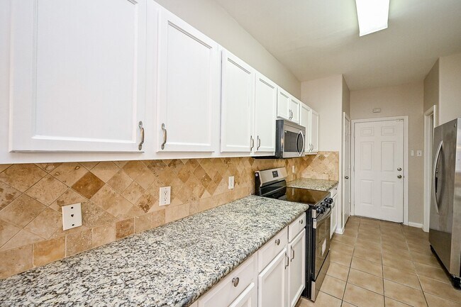 Foto del edificio - 6127 Yorkglen Manor Ln