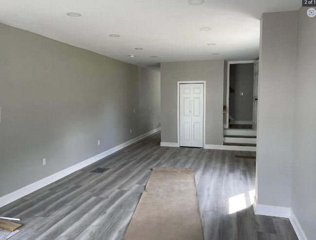 Building Photo - 486 S Champion Ave