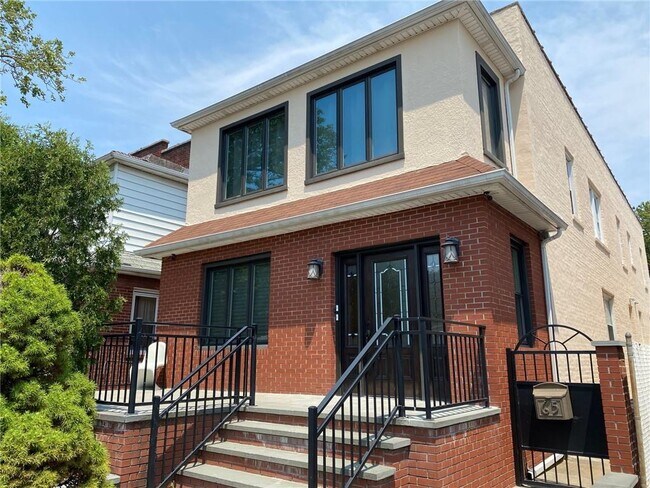 Foto del edificio - 65 Bay Ridge Pkwy