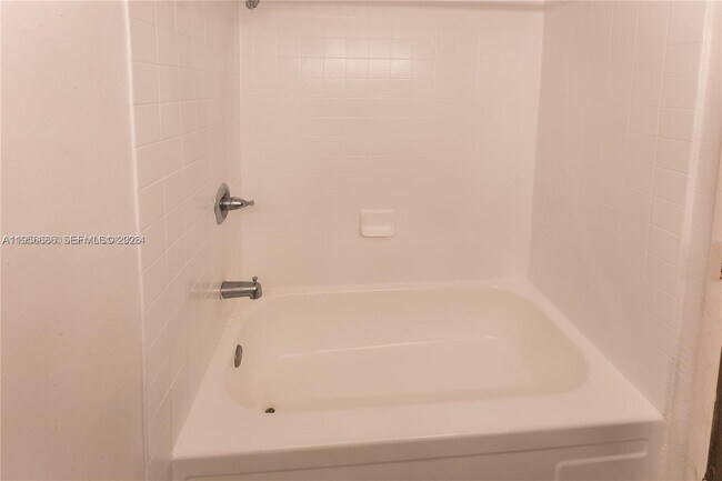 Building Photo - 16450 NW 2nd Ave