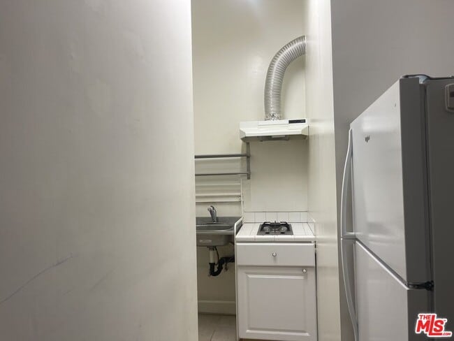 Building Photo - 2763 Fairmount Ave