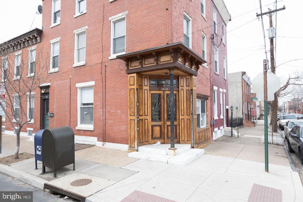 Primary Photo - 2434 E Dauphin St