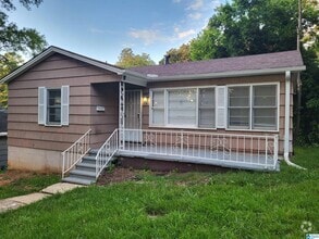 Building Photo - 8337 Vassar Ave