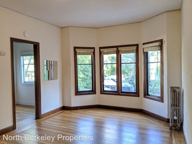 Foto del edificio - 2427 Hilgard Ave
