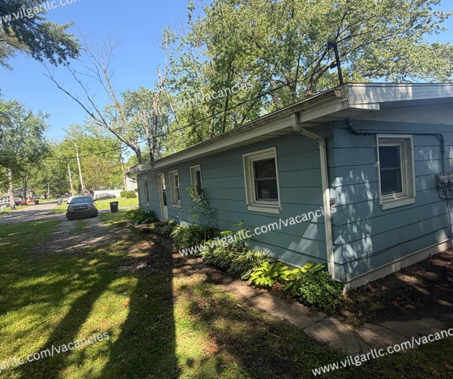 Building Photo - 2783-2785 Brown