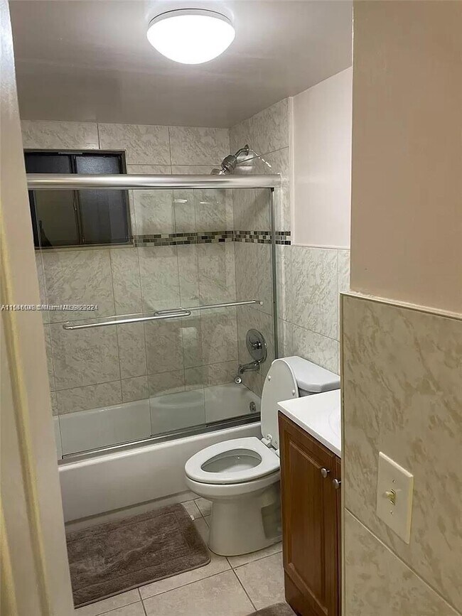 Foto del edificio - 8065 SW 107th Ave