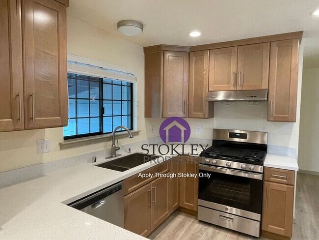 Building Photo - Stokley Properties Presents - 109 Sullivan...