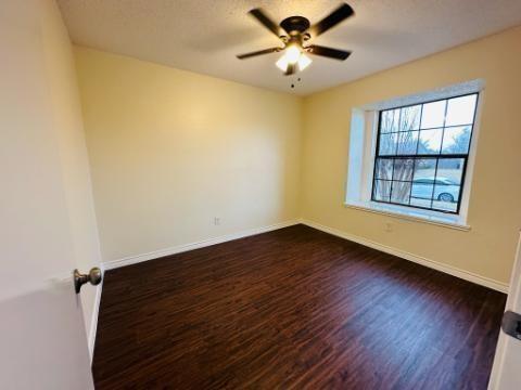 Foto del edificio - 205 Apollo Rd