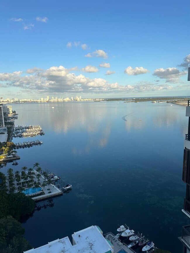 Foto del edificio - 2333 Brickell Ave