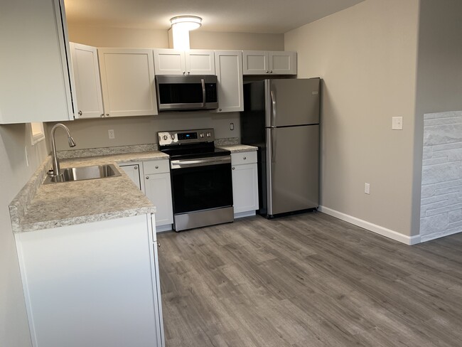 Foto del edificio - 1701 S Mason Ave